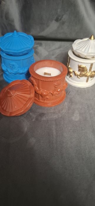 Тепло свечей и красота гипса - падарок который говорит за вас .