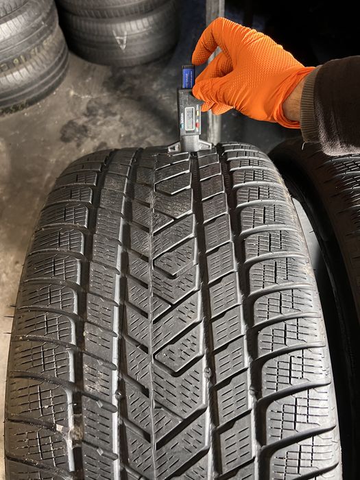 2 anvelope iarna 315/35/22 , Pirelli , DOT 2023