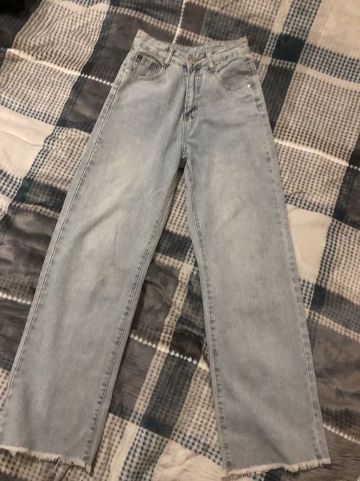 Джинсы шим сотилади