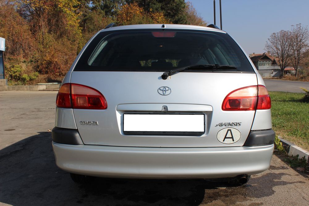 НА ЧАСТИ!! Тойота/Toyota Avensis/ Авенсис Комби 2000 D4D