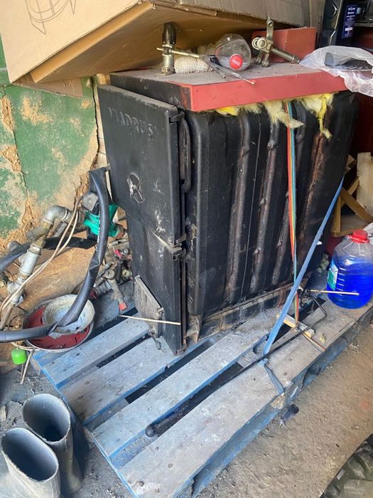 Vând centrală pe lemne Viadrus 25 kw