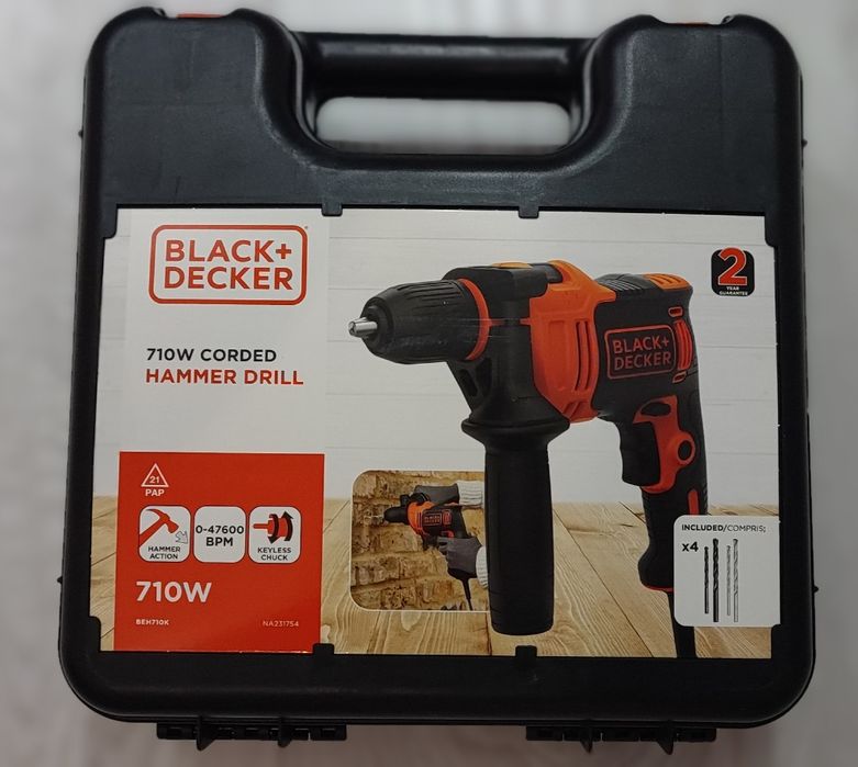 Bormasina masina de gaurit/insurubat, cu percutie,Black+Decker BEH710K