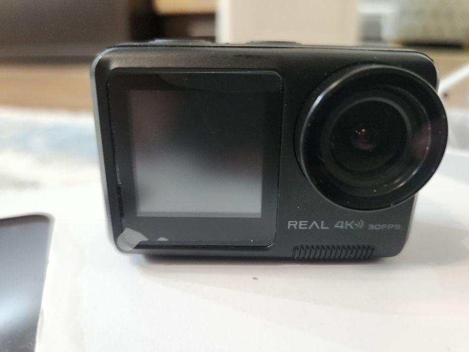 Продам экшн камеру Real 4K