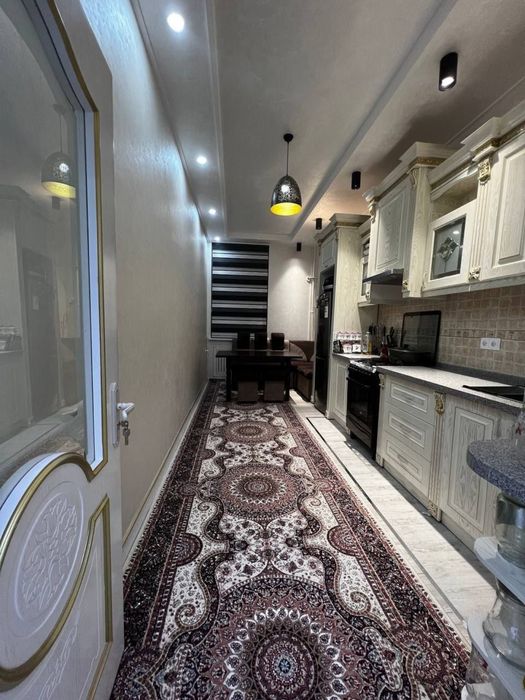 3- комнатная квартира , Ц-2 , Алайский рынок , Басри Баба Новостройка