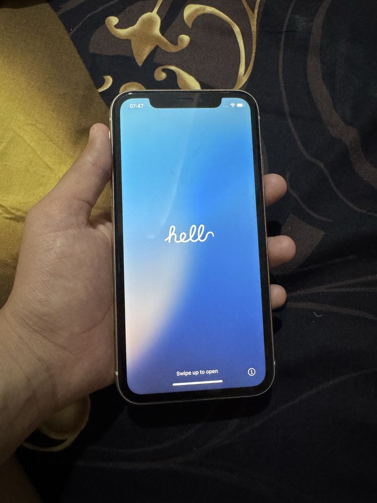 Ayfon 11 128Gb sotiladi srocna