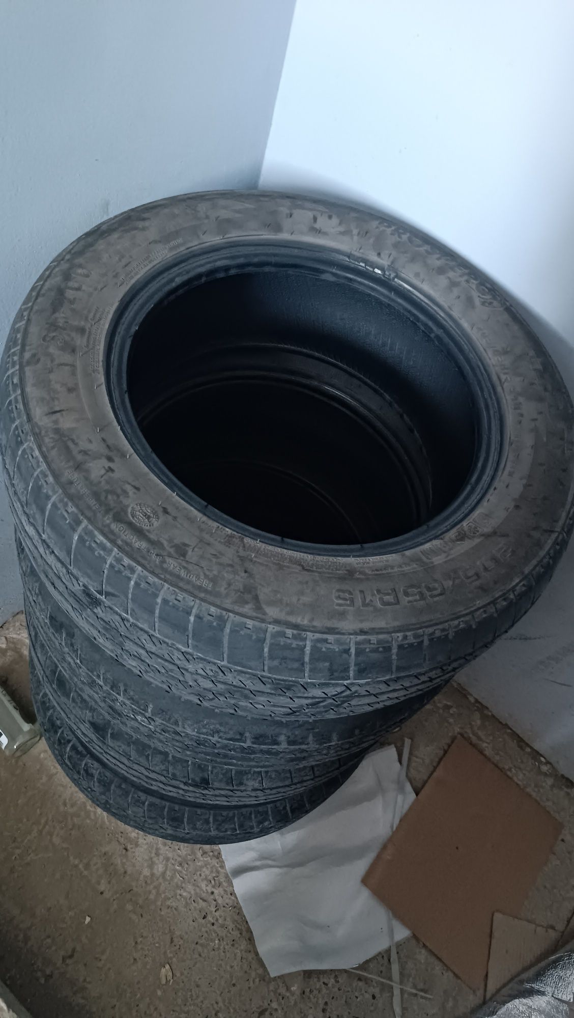 Cobalt R15. 205x65 razmer. 3 tasi zur. 1 tasi bulmaydi.