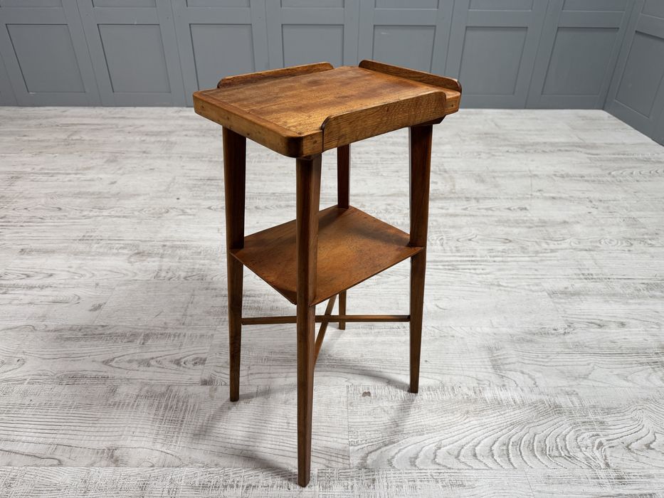 Помощна масичка -пиедестал - цветарник У023