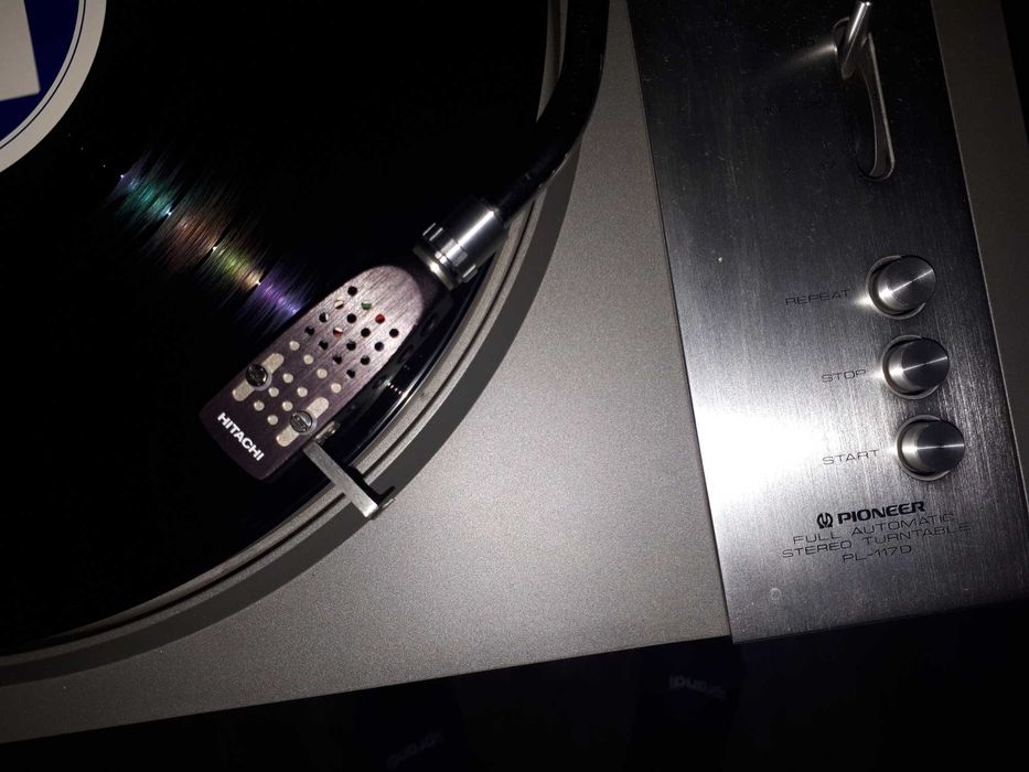 Pick-up Hitachi HT-353 (direct drive, semi-automatic)