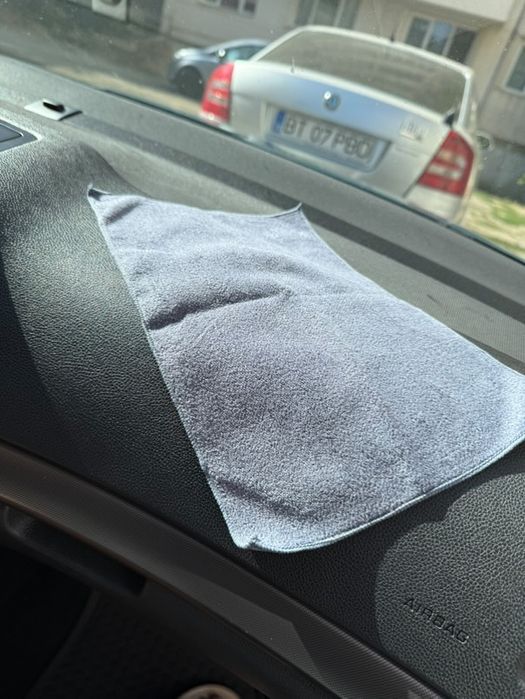 Prosop microfibra perfect pentru stergerea geamurilor si interiorului