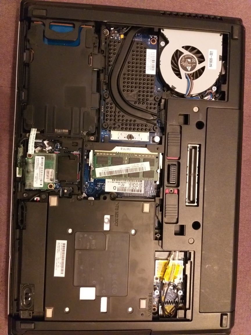 Laptop HP EliteBook 8460P i5 2520M 2.50 Ghz 4 GB RAM SSD 256 GB NOU