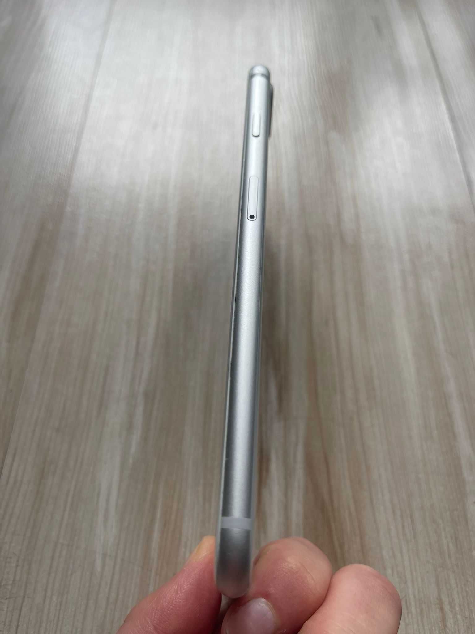 Iphone 8 Plus / Alb / 64 GB / In stare perfecta