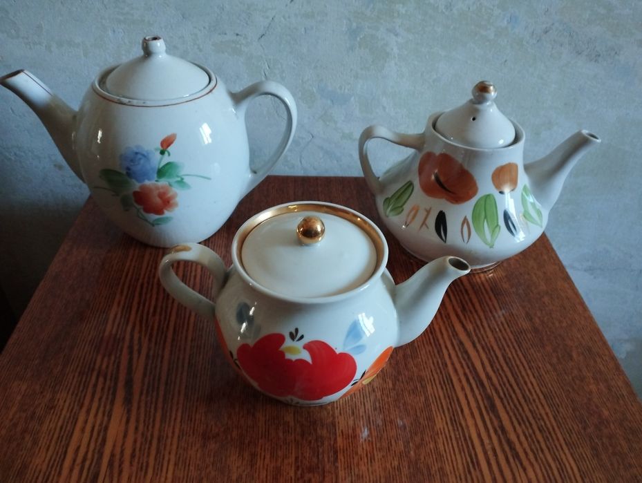 Отдам заварной чайник за плитку шоколада.