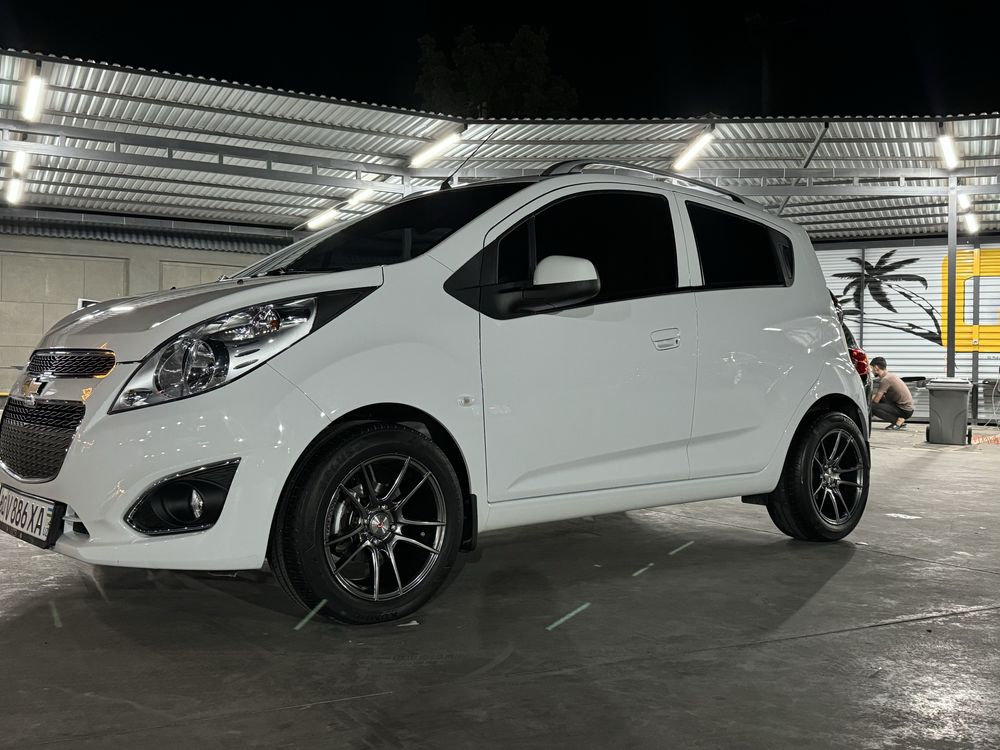 Продам автомашину СПАРК