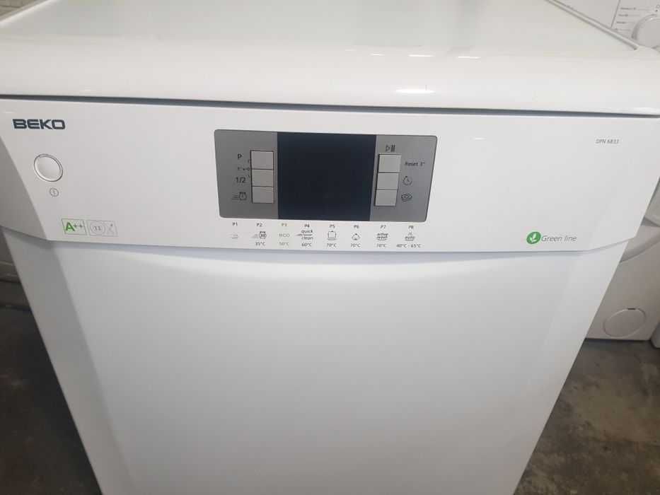 Продавам голяма свободно-стояща Съдомиялна BEKO