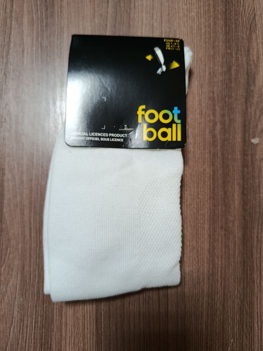 Продам гольфы  футбольные для мальчика новые