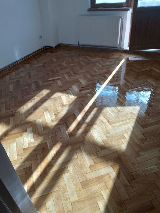 Raschetare, slefuire parchet lemn masiv