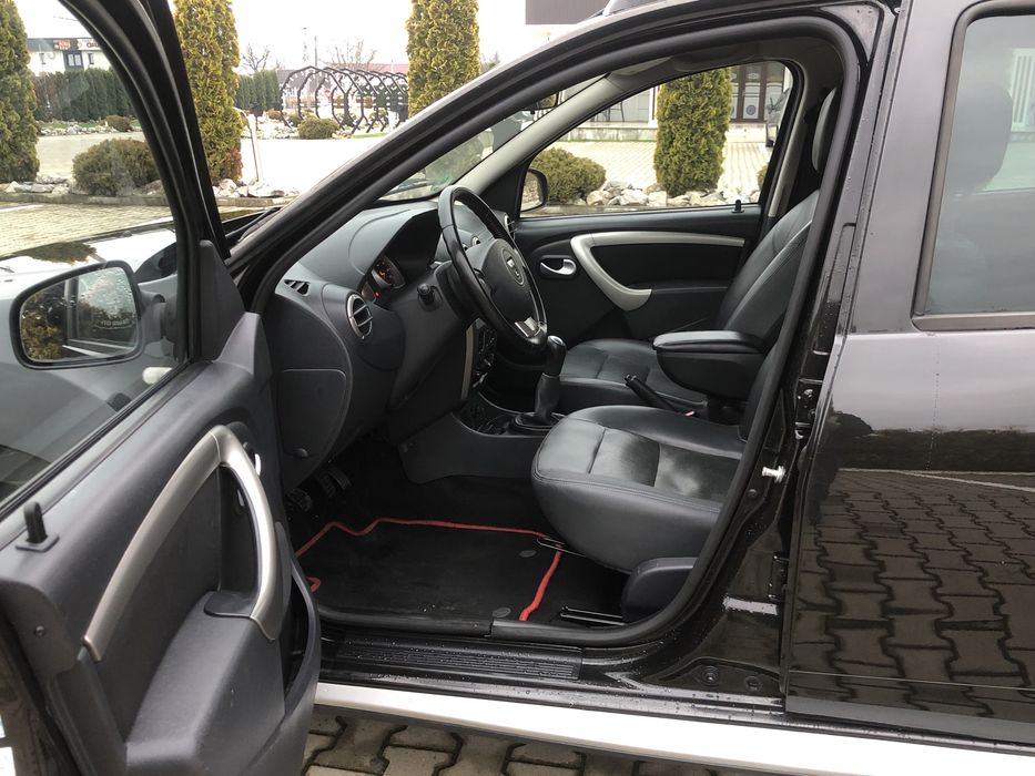 Dacia Duster an 2013 motor 1.6 16v benz+gaz de fabrica clima piele