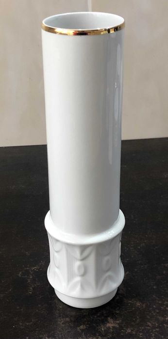Vaza alba din portelan Bareuther Bavaria Germany, anii `70.