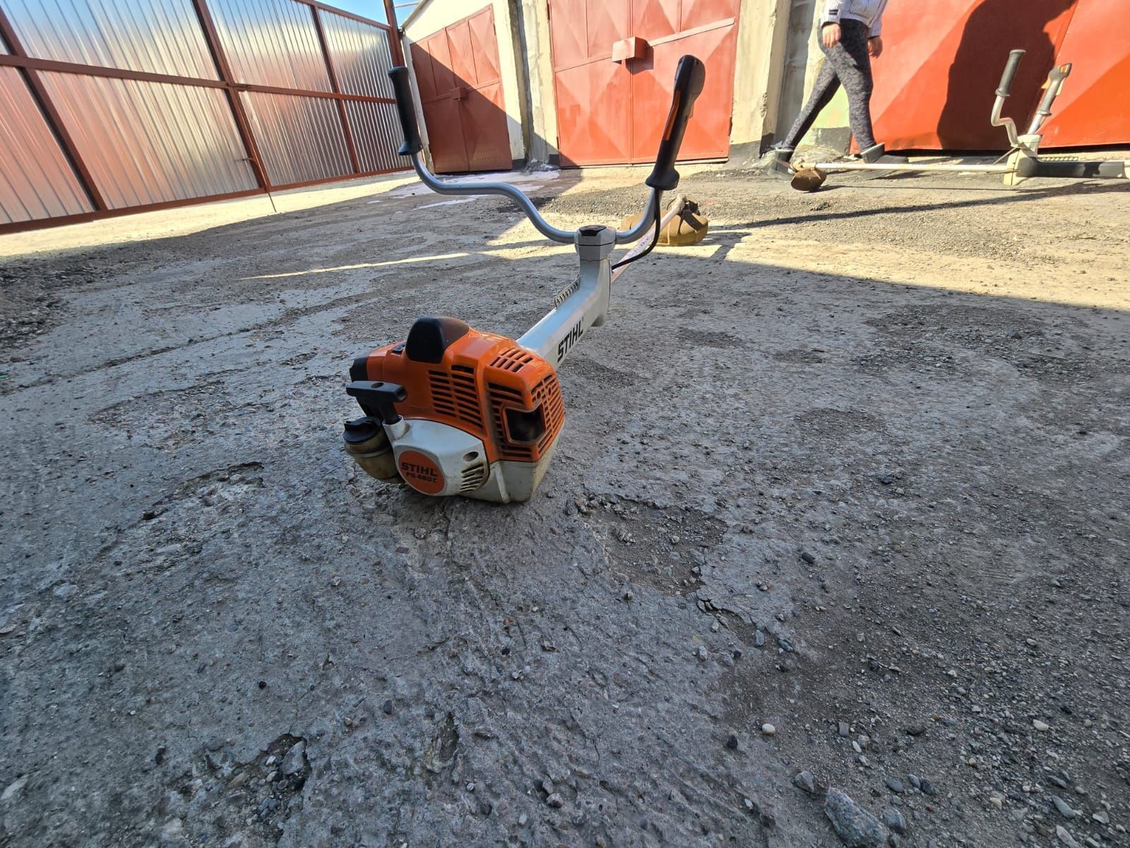 Vând 2 motocoase Stihl
