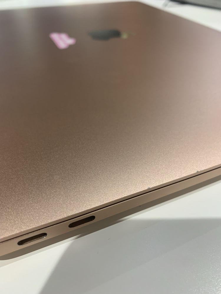 Macbook Air 13” Rose Gold 2018