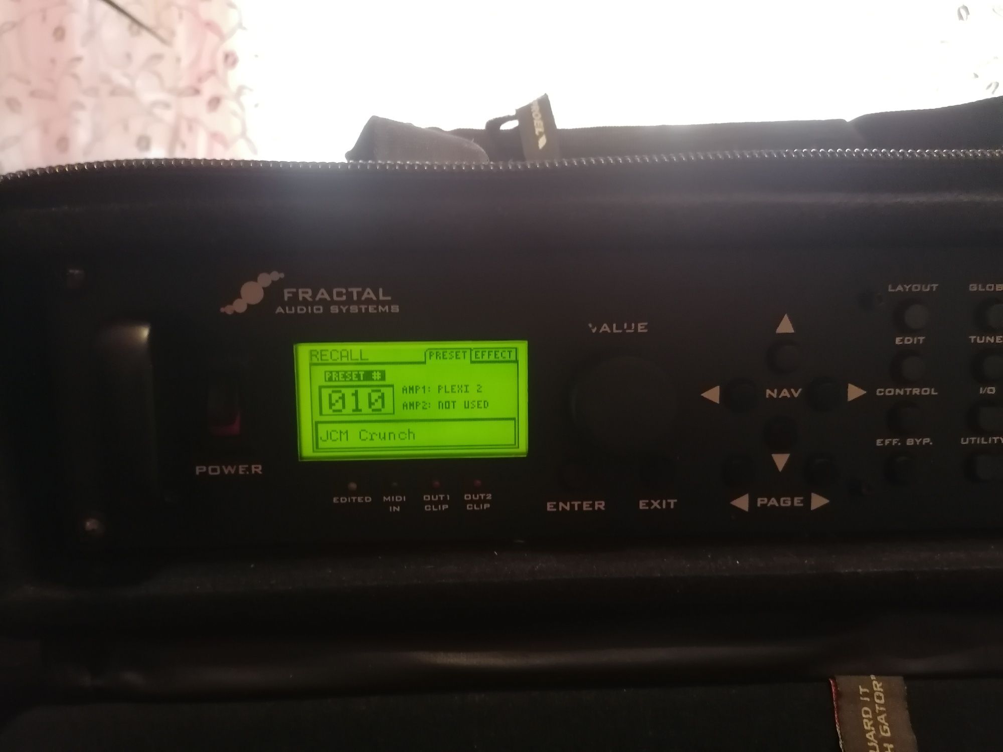 Fractal audio axe ultra + Fractal MFC 101