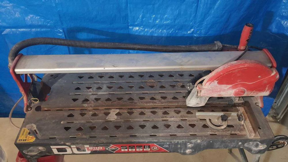 Машина за рязане на плочки RUBI DU-200 EVO  с водно охлаждане