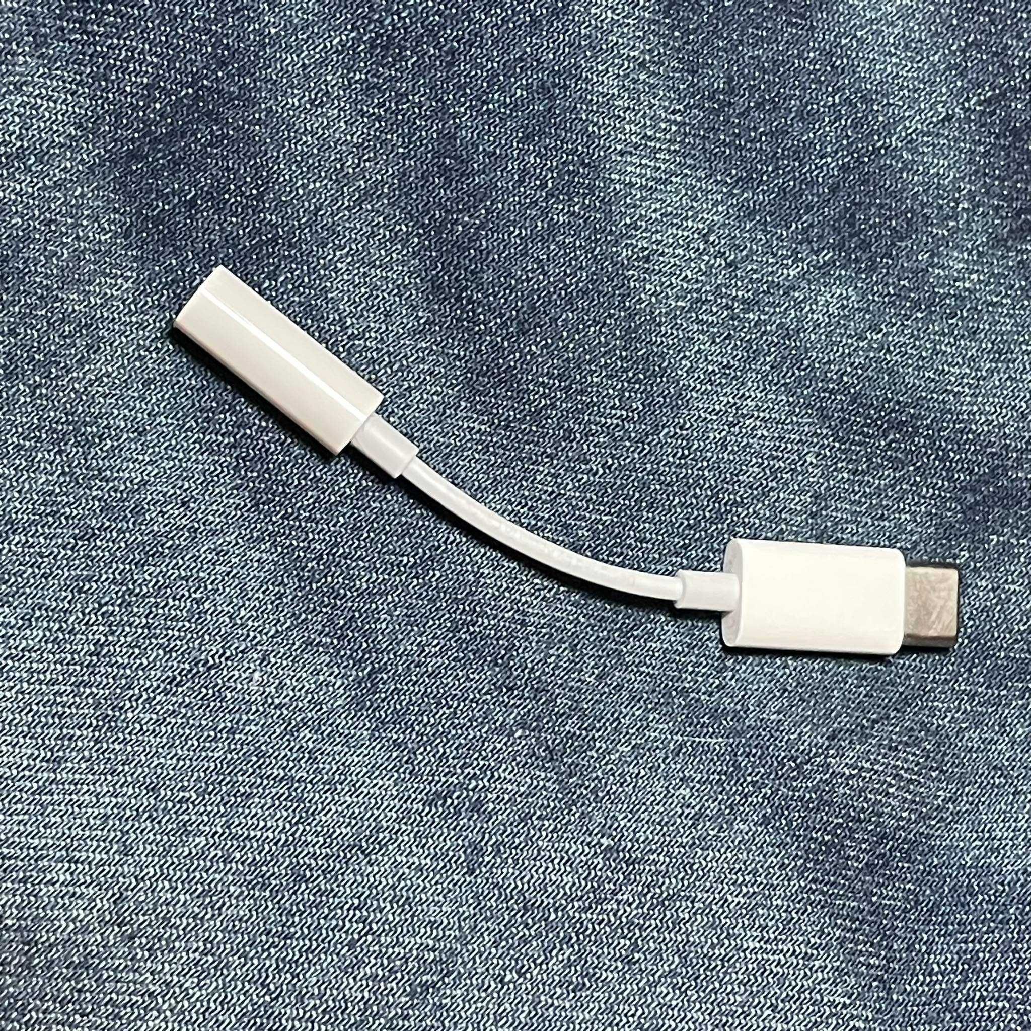 Apple USB-C to 3.5 mm Headphone Jack Adapter