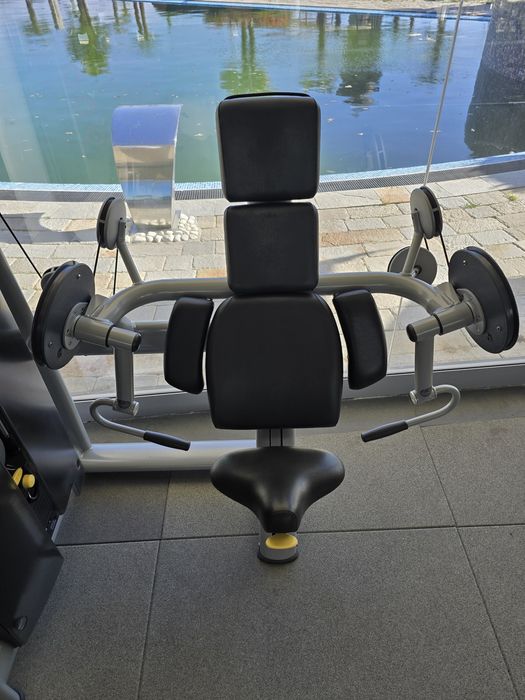 Techogуm arm curl  техноджим машина за бицепс