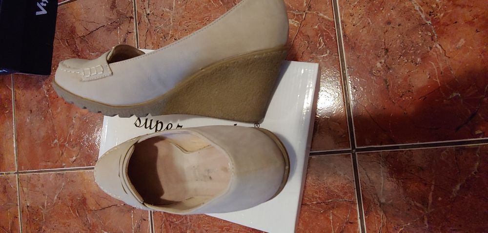 Pantofi dama 38.