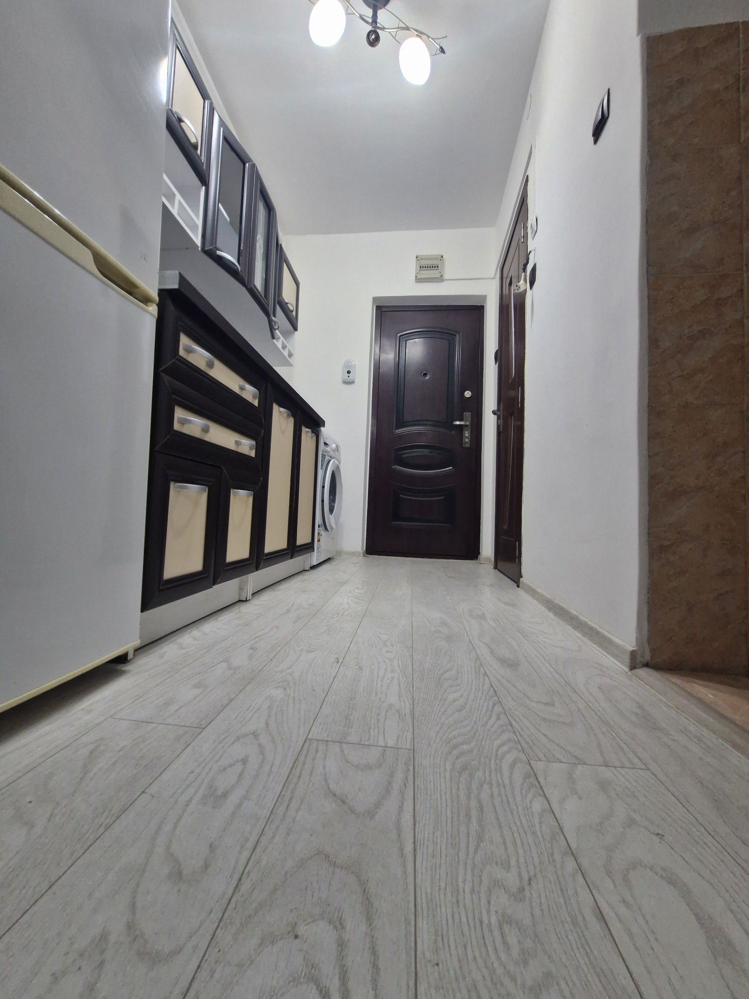 Inchiriez Regim Hotelier