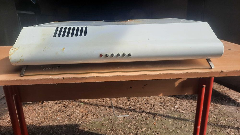 Продам Кухонную вытяжку