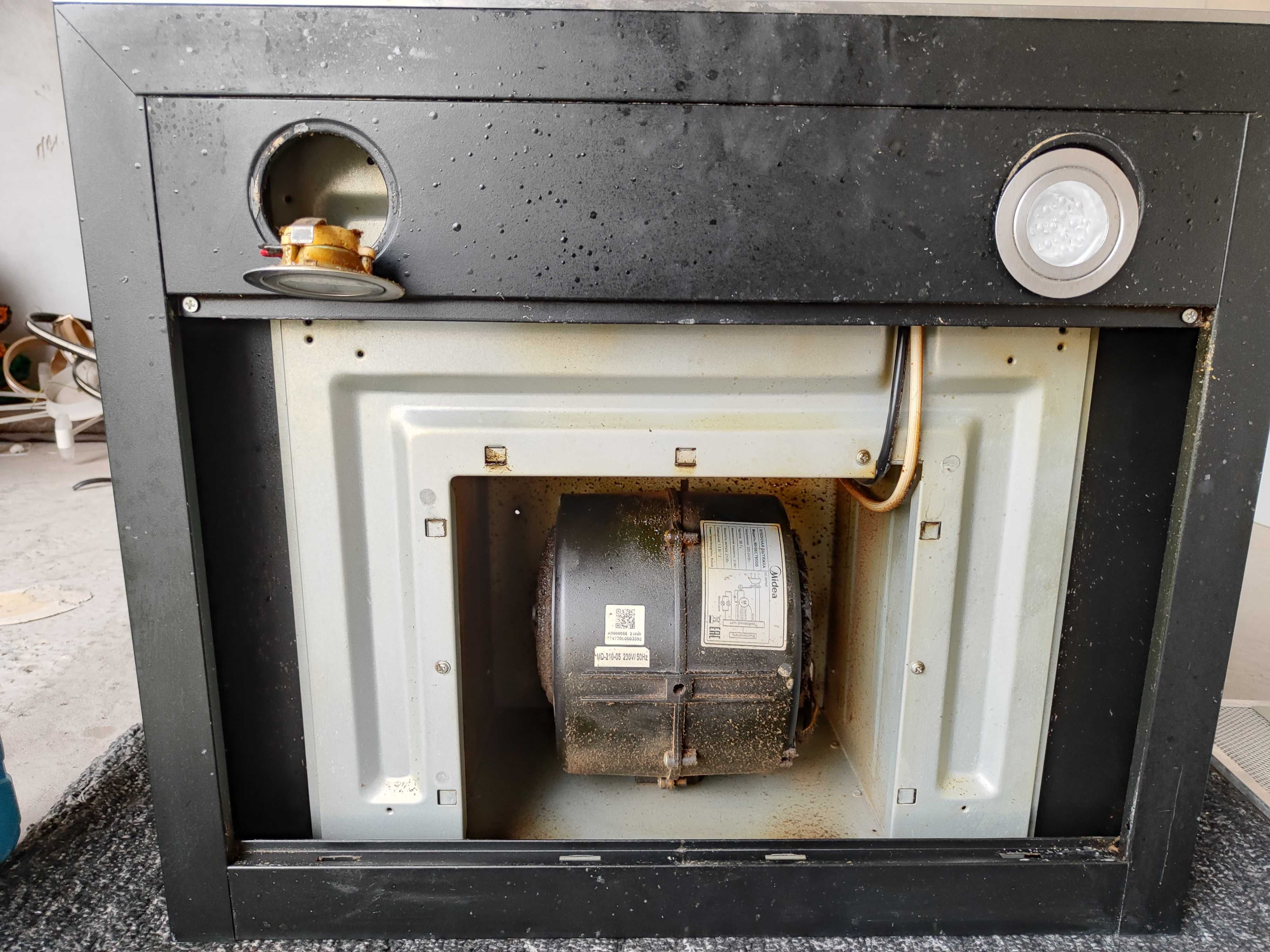 ремонт кухонной вытяжки Ariston Hotpoint Bosch Siemens любой модели