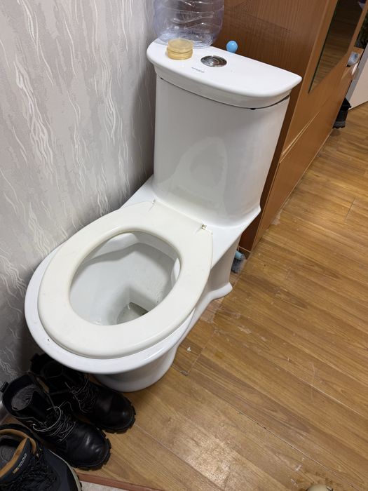 Продам унитаз б/у