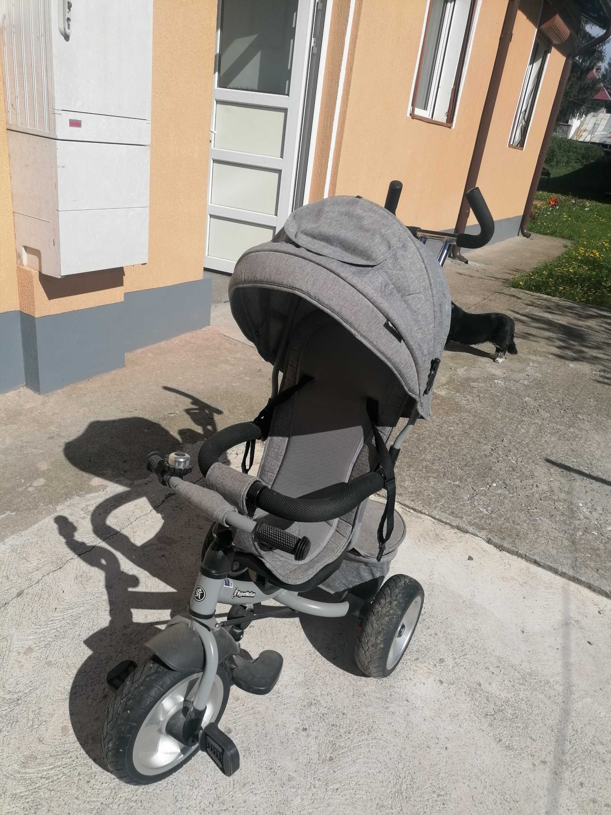Vând tricicleta în stare foarte bună unisex