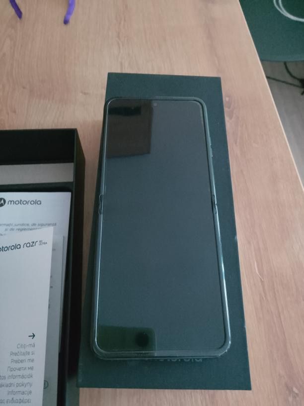 Motorola RAZR 50 ultra, Dual SIM 12 GB RAM, 5 G