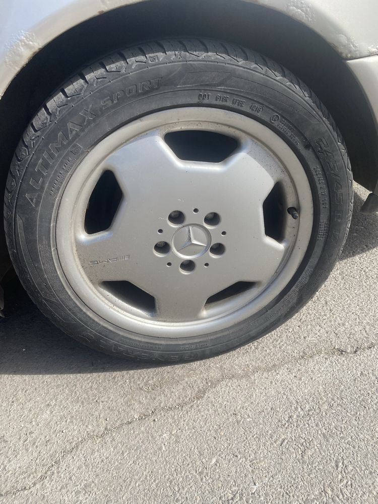 Mercedes AMG 17” моноблок джанти 4 бр с гуми