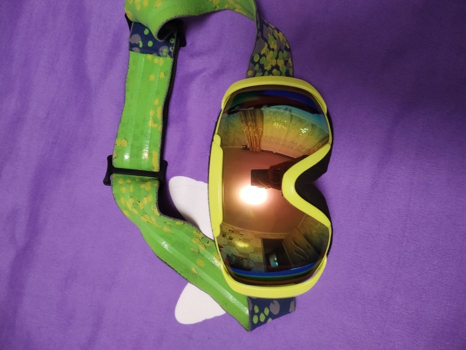 Vând casca cros  în perfecta stare