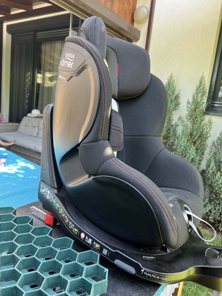 Scaun auto ISOFIX i-size Britax Romer DUALFIX M Cool flow black 61-105