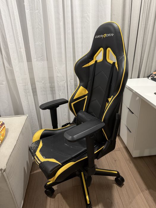 Компьютерное кресло Dxracer