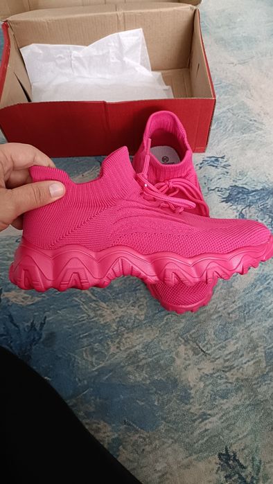 Adidași roz măsură 38