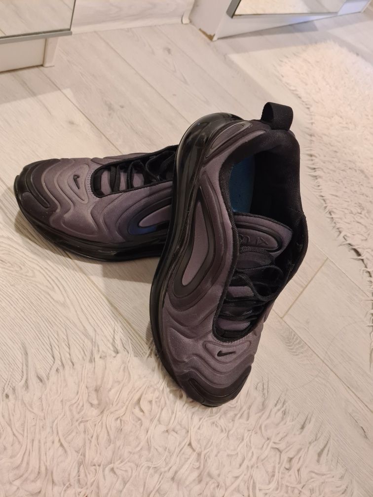 Nike Air Max 720