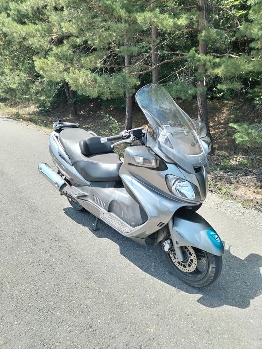 Vând Suzuki burgman 650 Executive