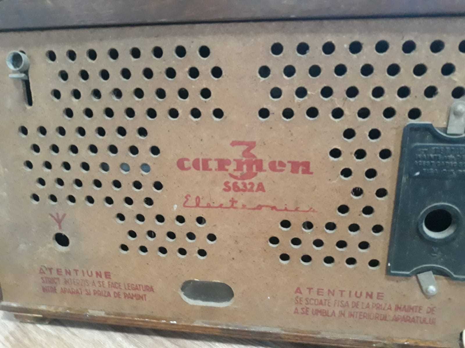 Aparat de radio cu lămpi Carmen 3 S632A