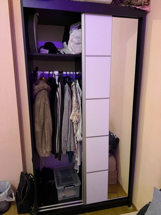 Гардероб с плъзгащи врати, Garderob s pluzgashti vrati