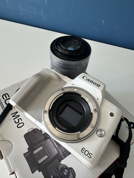 Canon EOS M50 Mirrorless 24 MP APSC, 4 K, kit cu obiectiv EF-M 15-45 m