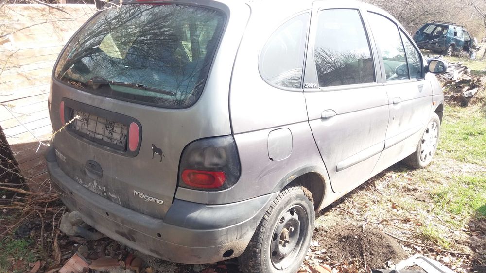 Рено Сценик на части