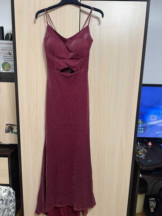 Официални рокли, направени по поръчка (носени веднъж)