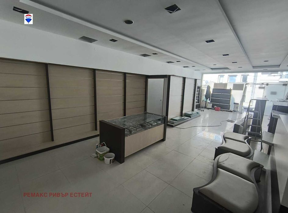 Продава се Магазин в Русе, Център - 200 кв.м за 1350 €/кв.м - Снимка #5