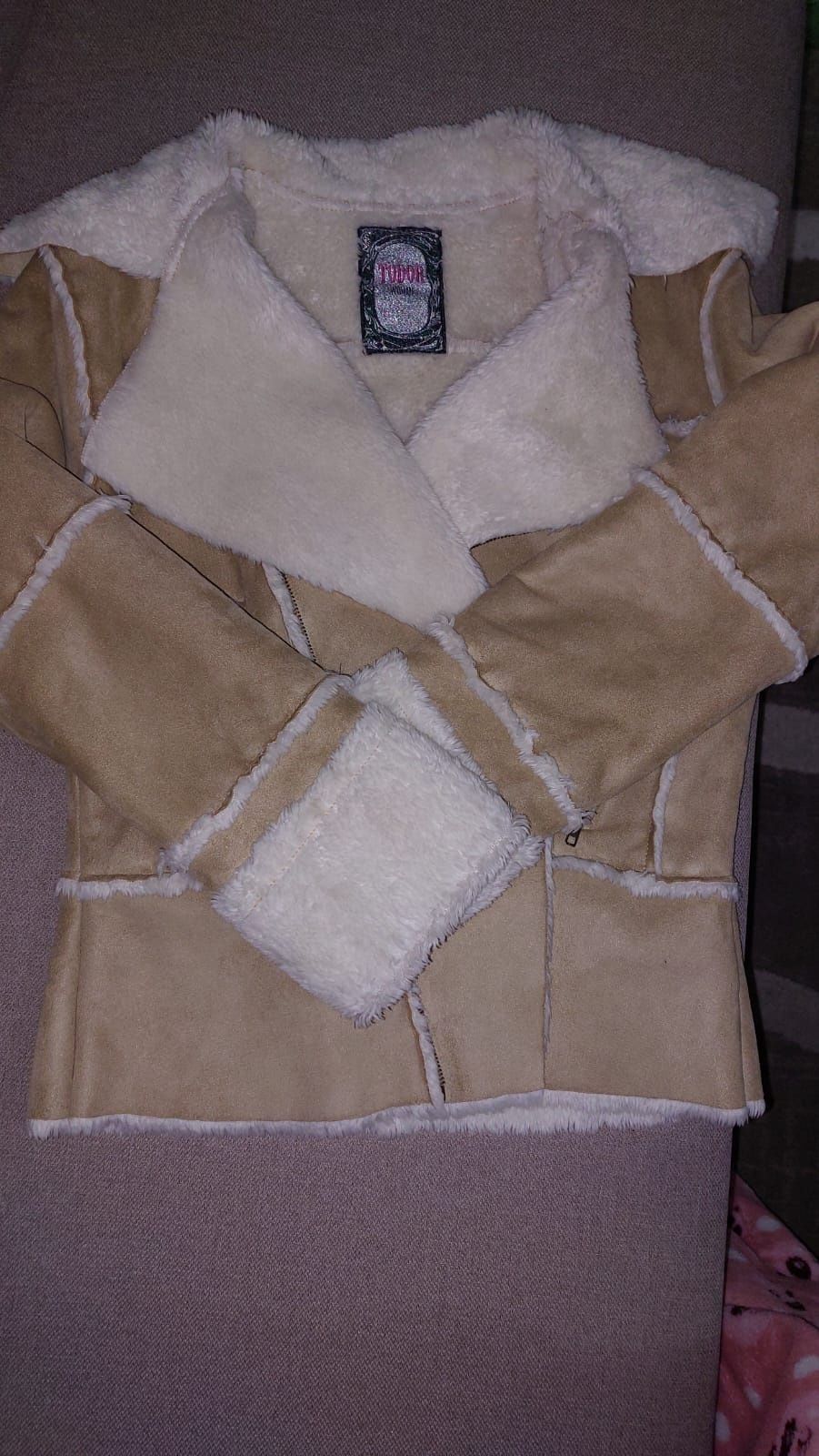 Geaca jacheta cu blana marca Tudor marime M L 40-42