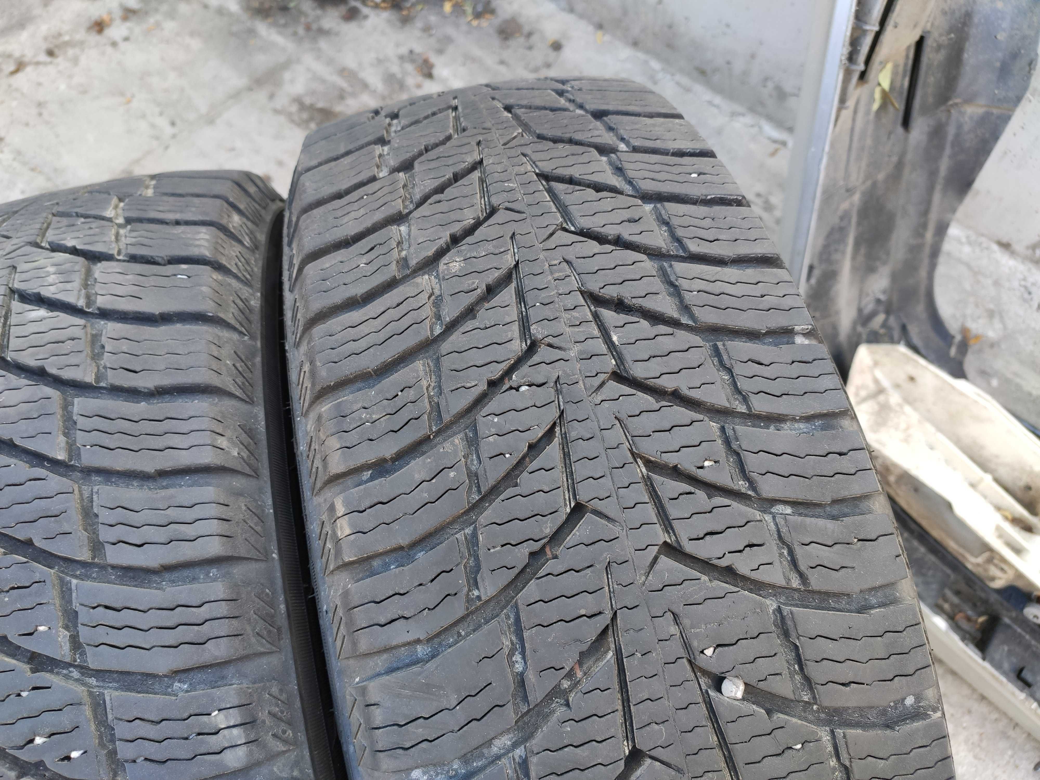 2бр Зимни Гуми 215 65 16 С - Nokian - DOT 2021